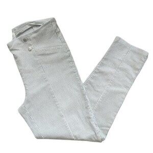 [89th & Madison] Gray and White Striped High Rise Pull Up Pants - Size L